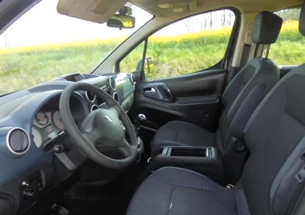 Peugeot Partner cena 15800 przebieg: 235700, rok produkcji 2010 z Sieradz małe 154